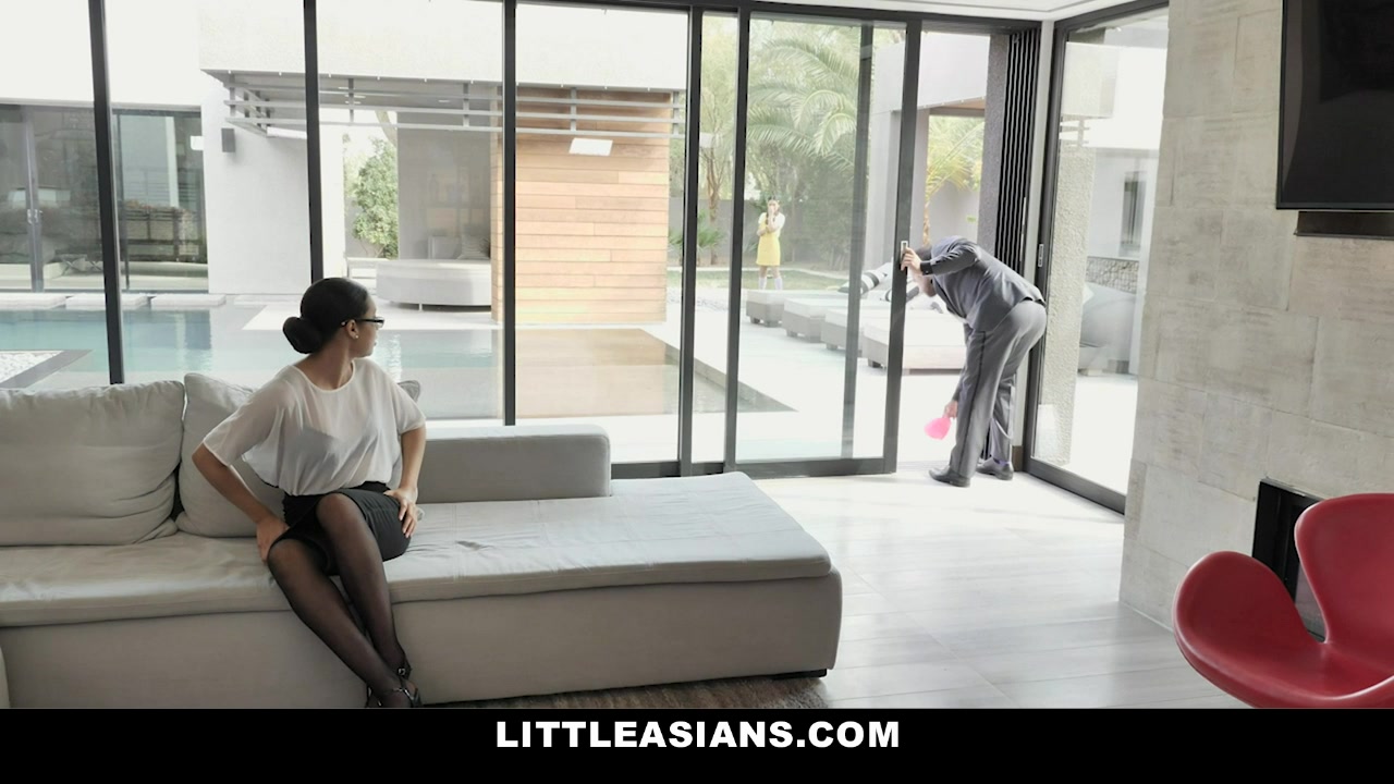Elle Voneva in Chalk - LittleAsians