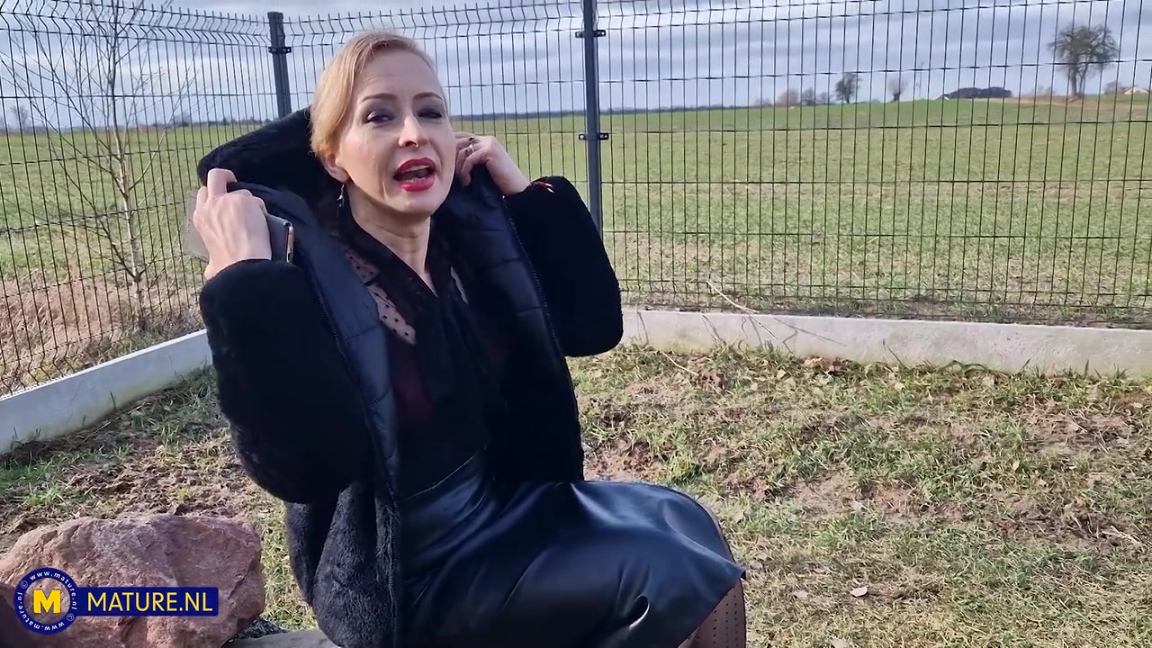 Wanilianna Is A Naughty Flashing Milf Who Loves To Masturbate And Tease Us With Her Dirty Mind - MatureNl