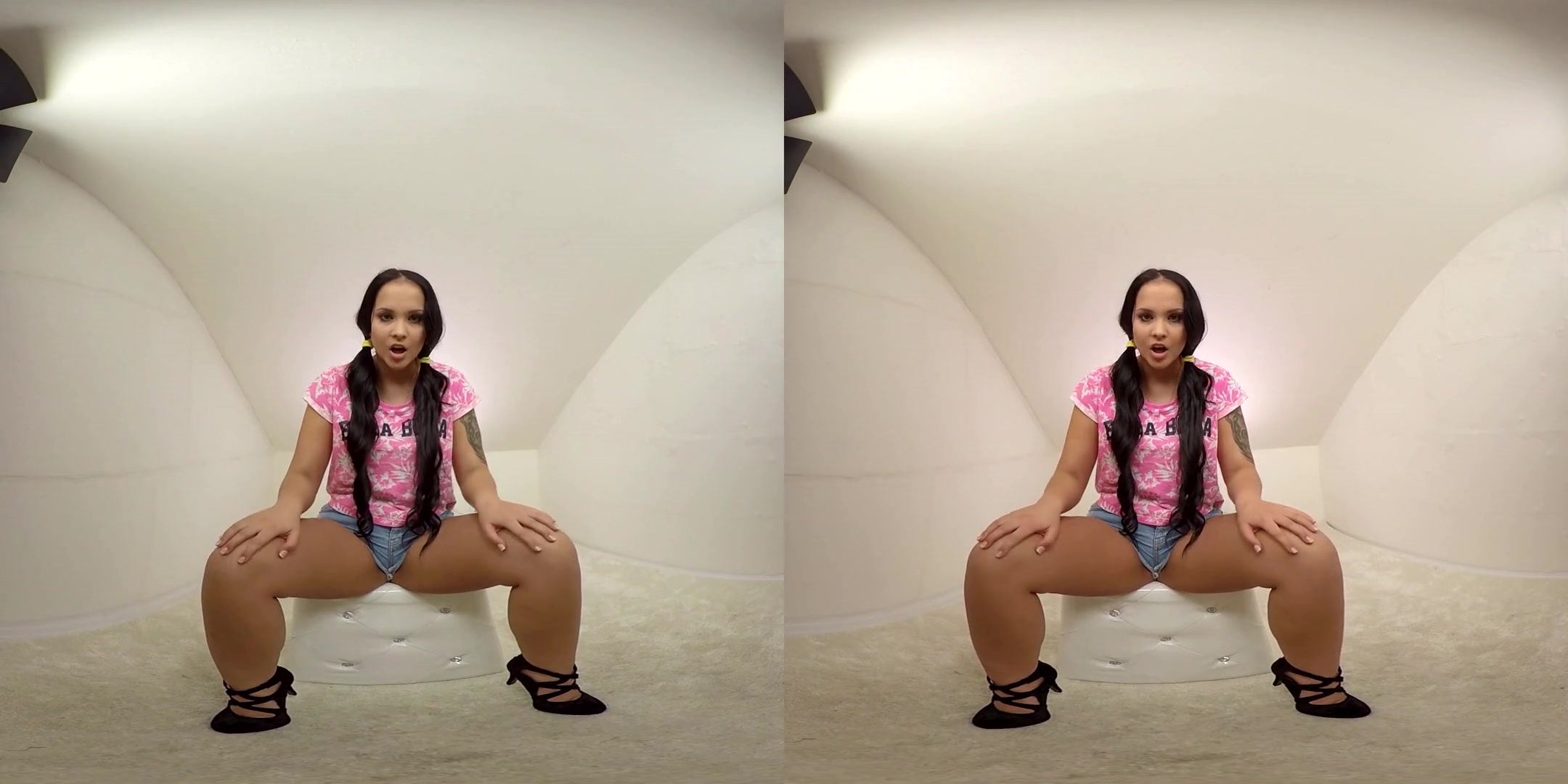Jennifer Mendez in Jennifer Mendez Fucks Her Pussy - BravoModelsMedia