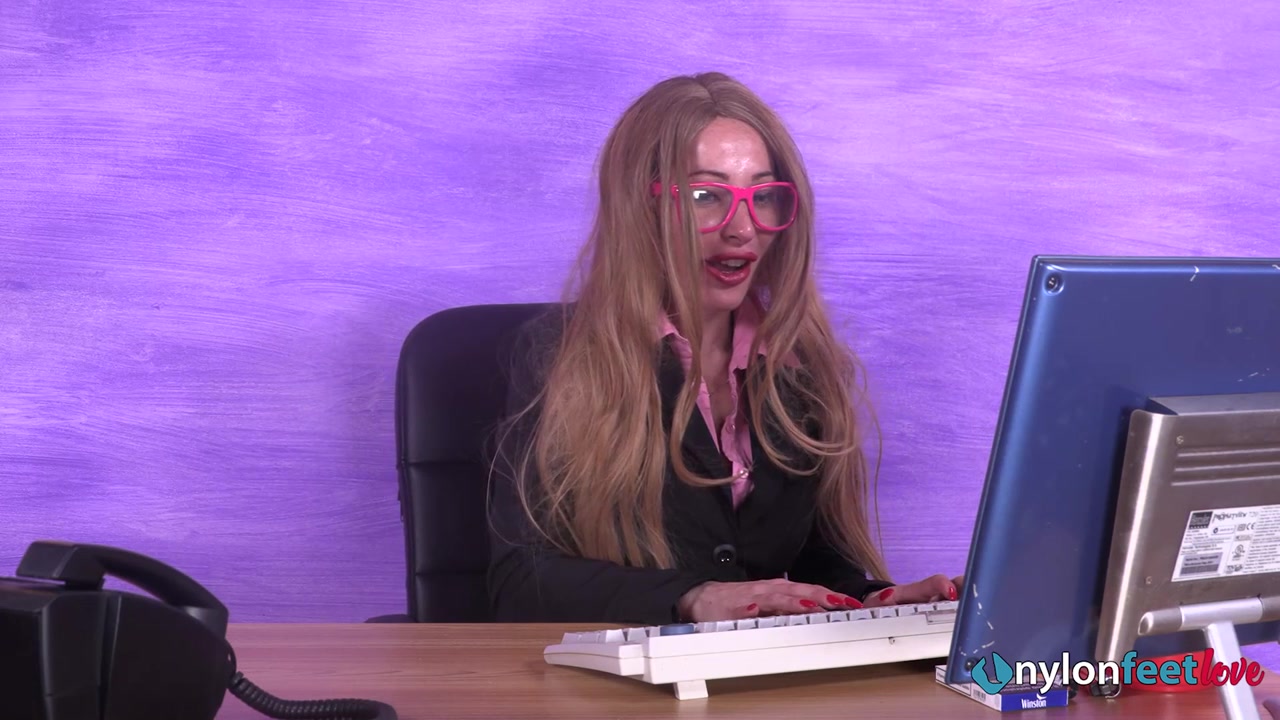 Sexy boss Ania finds out that you've got a thing for feet