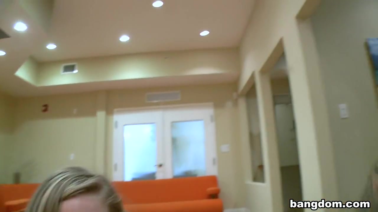 Kagney Linn Karter Loves To Suck Dick