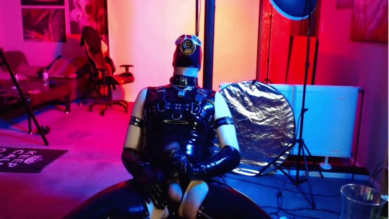 Sundaywank Rubberboy Wank And Piss