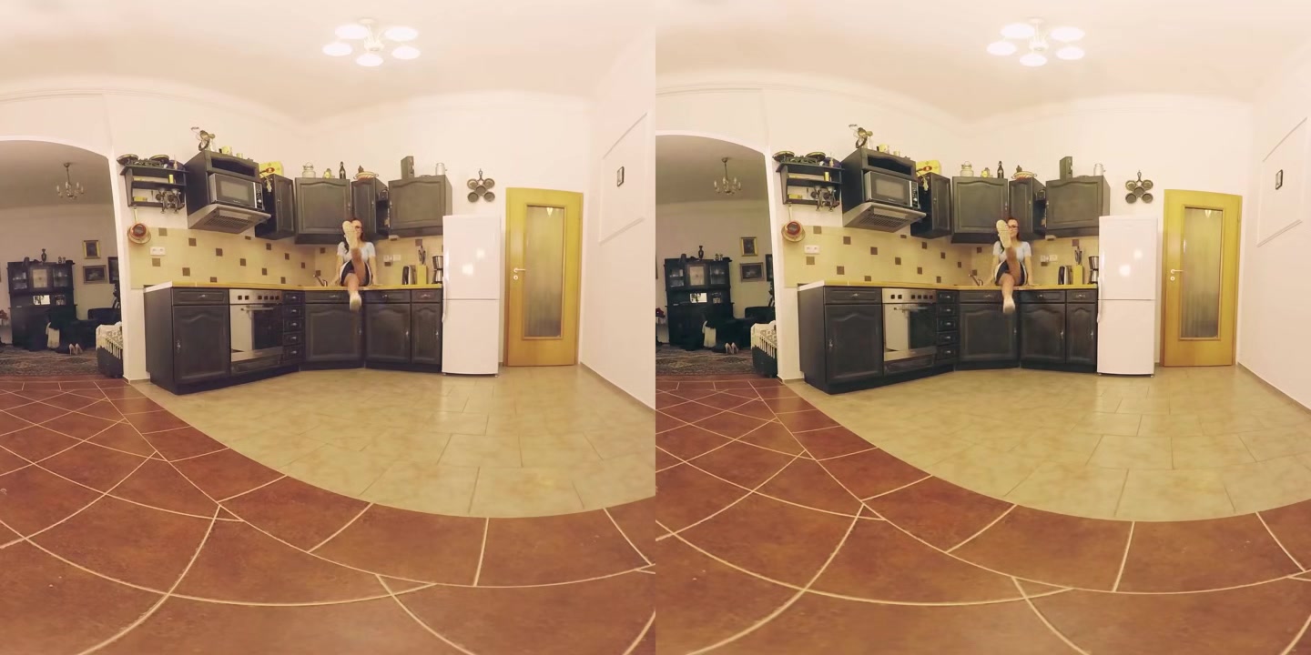 Danielle Bella Cums in the Kitchen