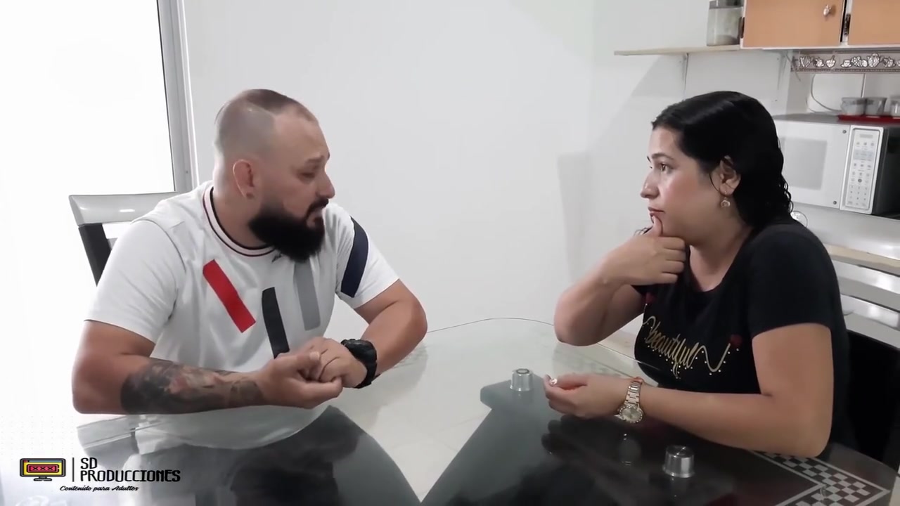 Ayudando A Mi Madrastra A Vender Sus Aceites Eroticos - Porno En Espanol