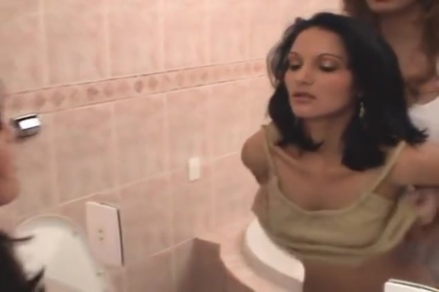 sex in bathroom