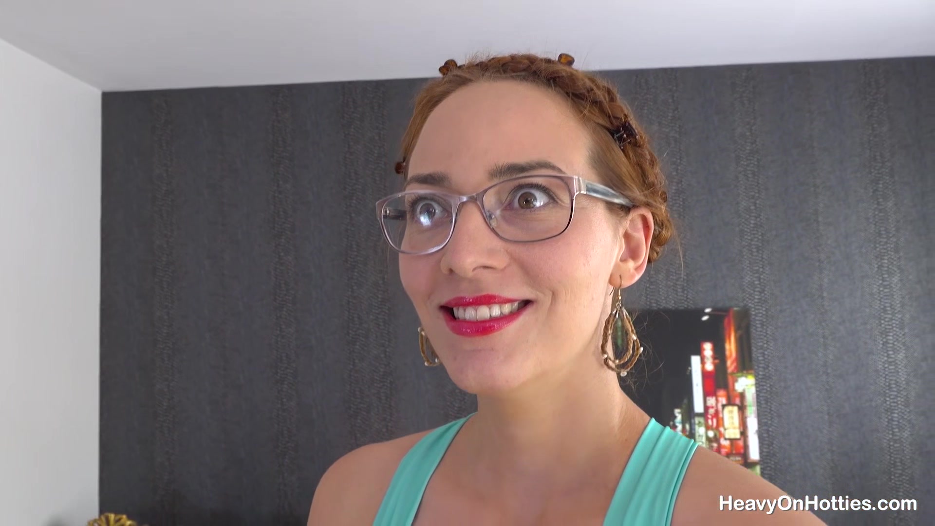 Slutty Duchess With Gwen - HeavyOnHotties