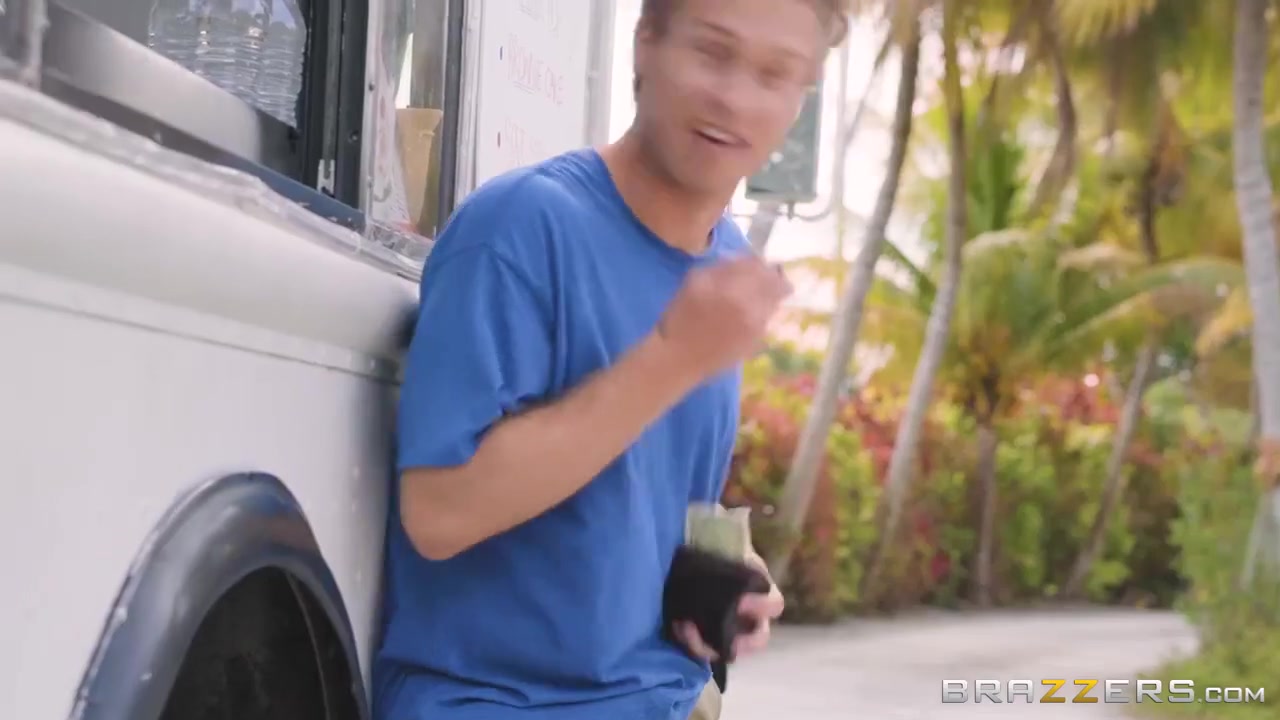 Lucky Dude Peeping On Masturbating teen 18+ Then Gives It To Her With Michael Vegas And Jade Amber