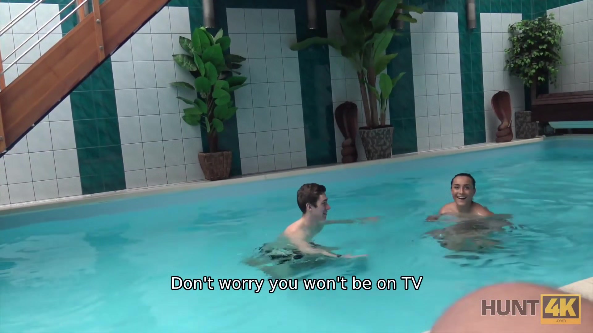 HUNT4K. Cheap slut does her best to stay at spa with her bf