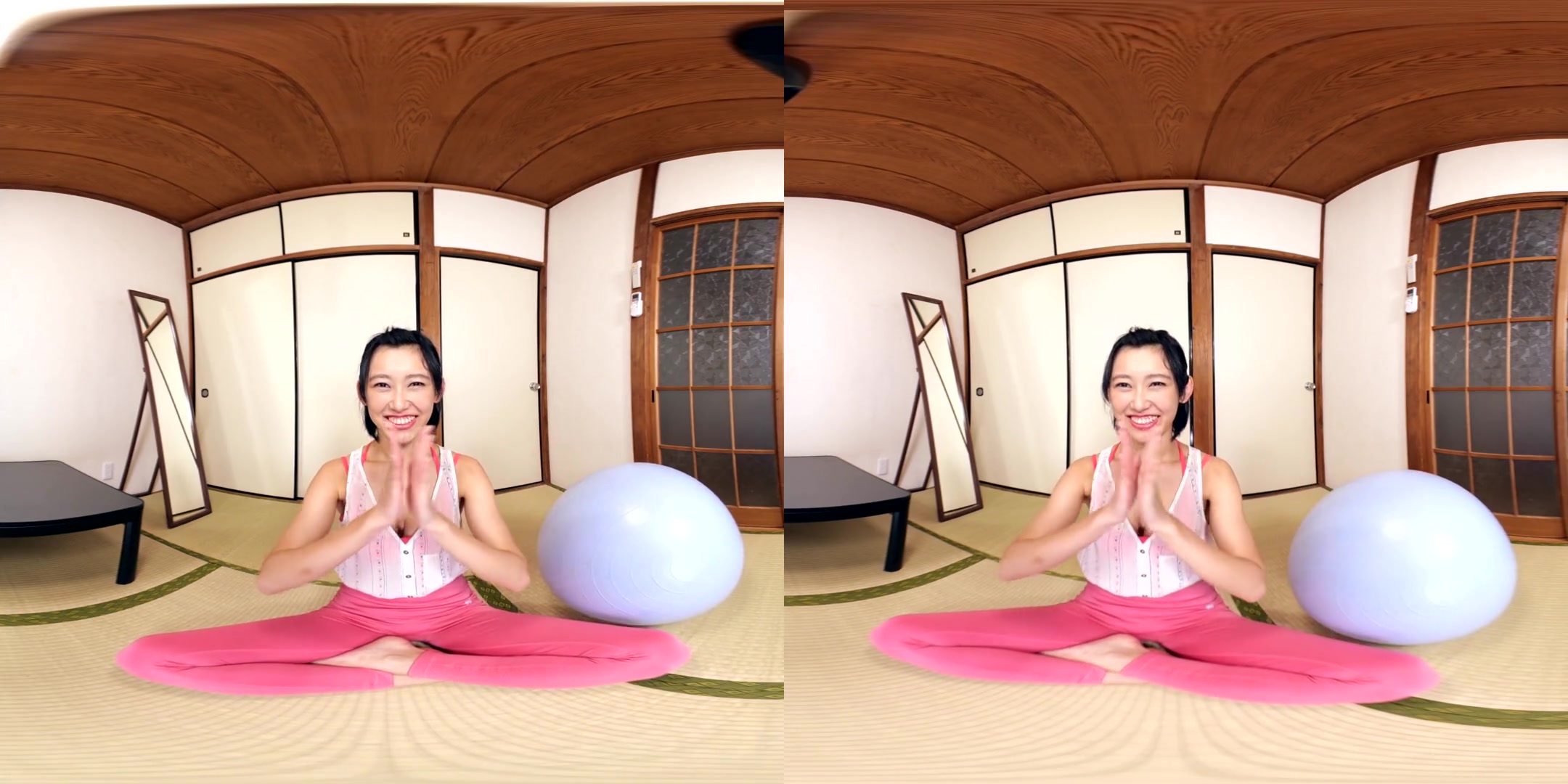 Ryoko SakimuraApartment Days! Ryoko Sakimura Act 1 - Asian Yoga Shower