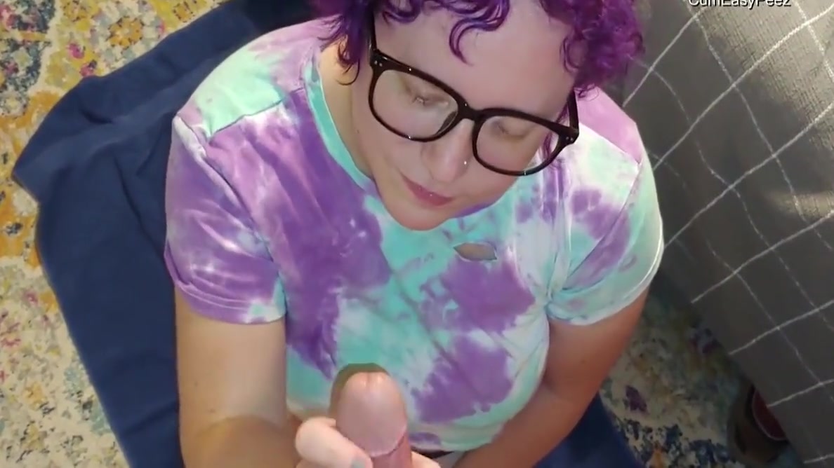 Cute Cumslut Makes Him Cum On Her Face