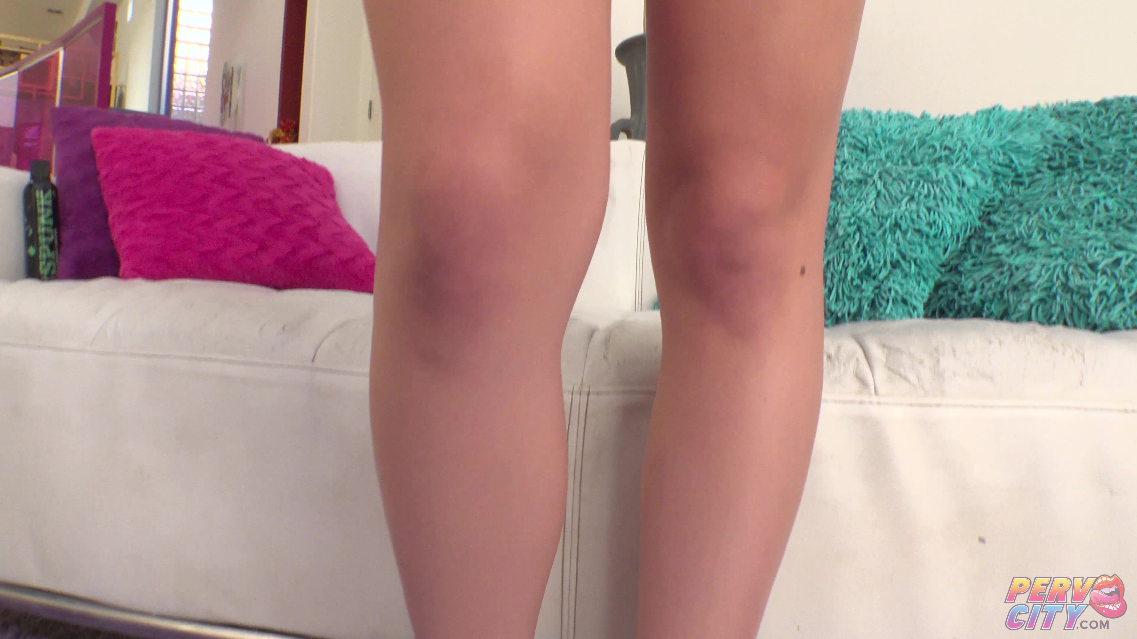 Petite Babe Rose Lynn Gapes Wide During Anal