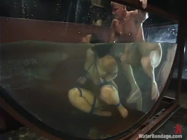 DragonLily and Mark Davis in Waterbondage Video