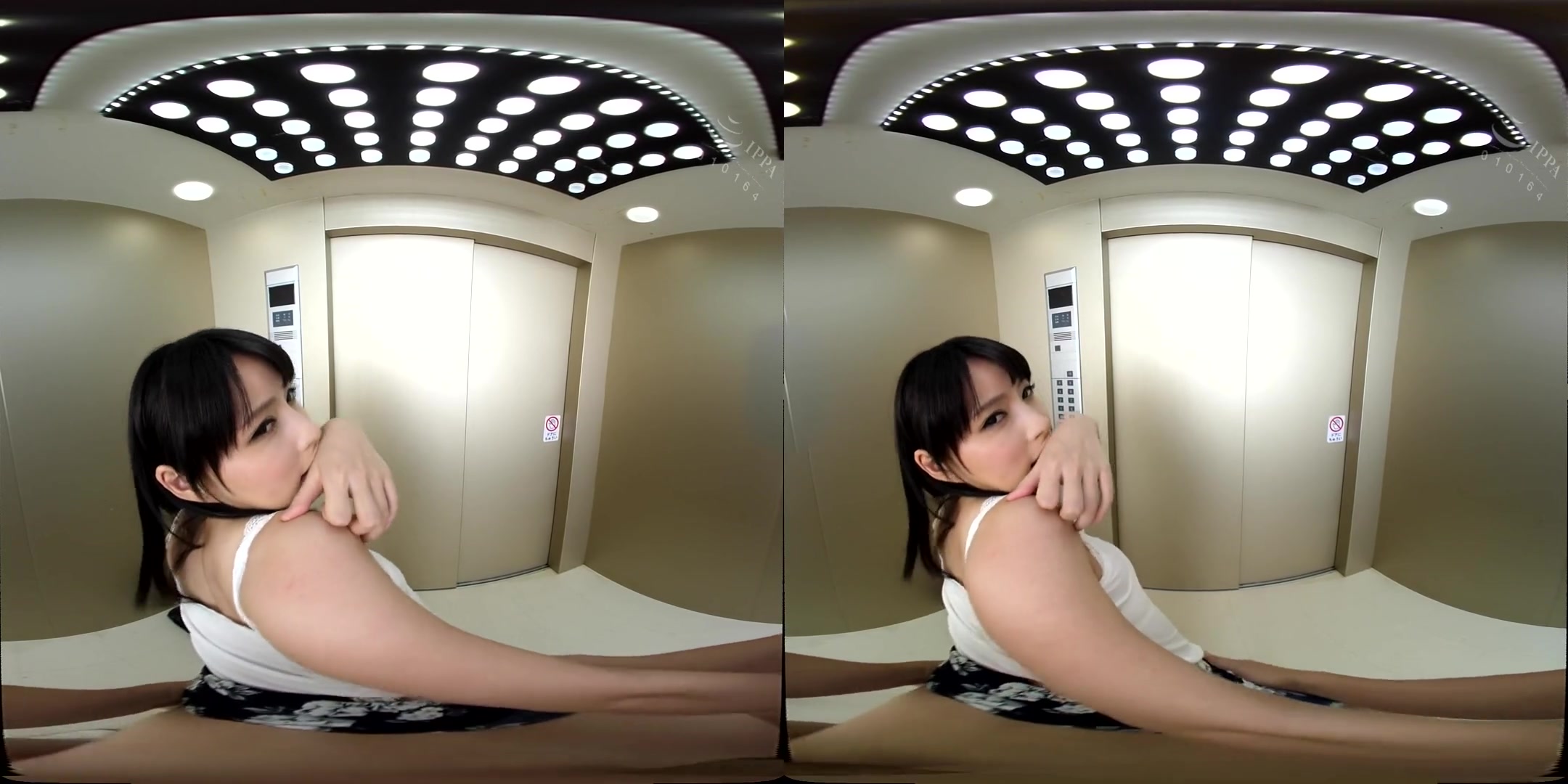 Trapped with a Woman in the Elevator 2 - Asian Public Sex Blowjob