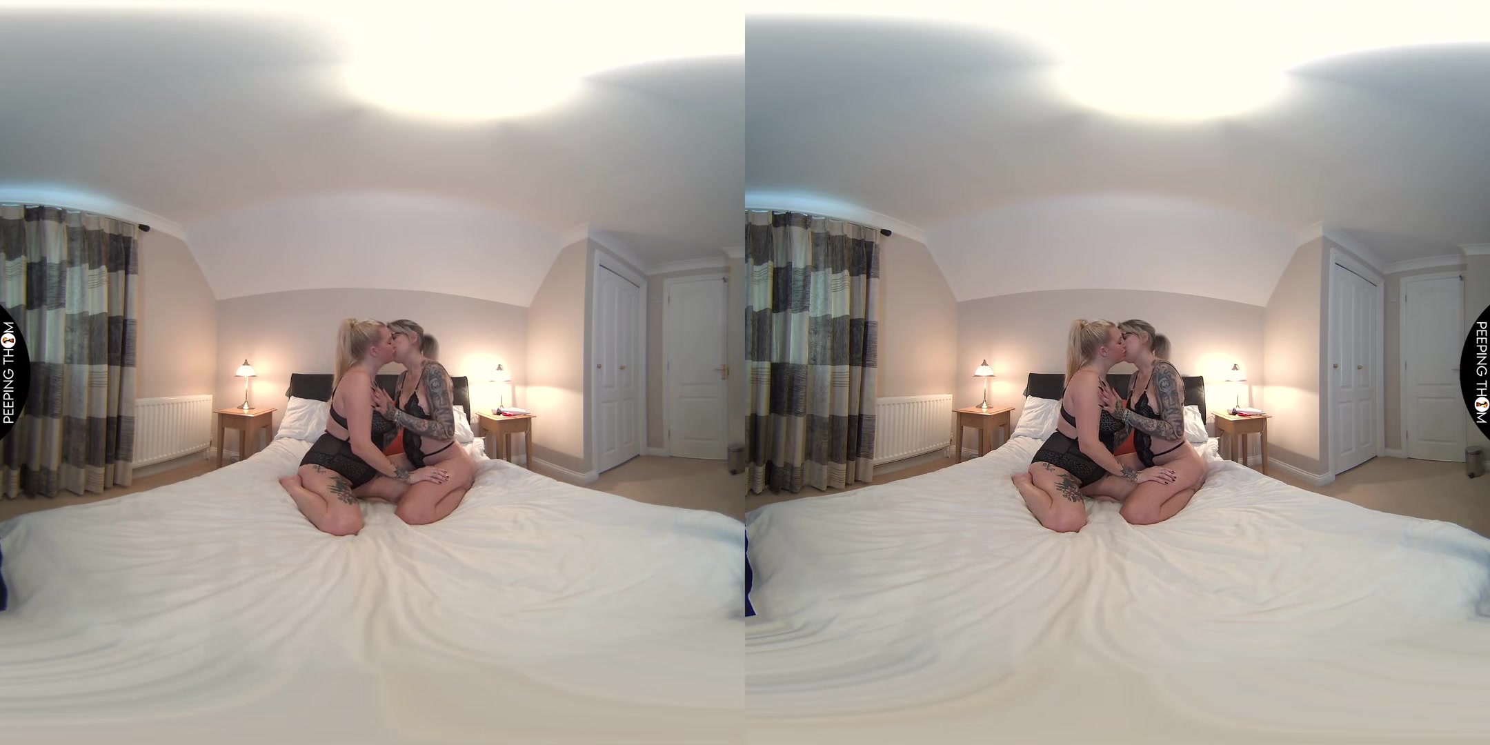 Licking Lovers - Loula And Jessie