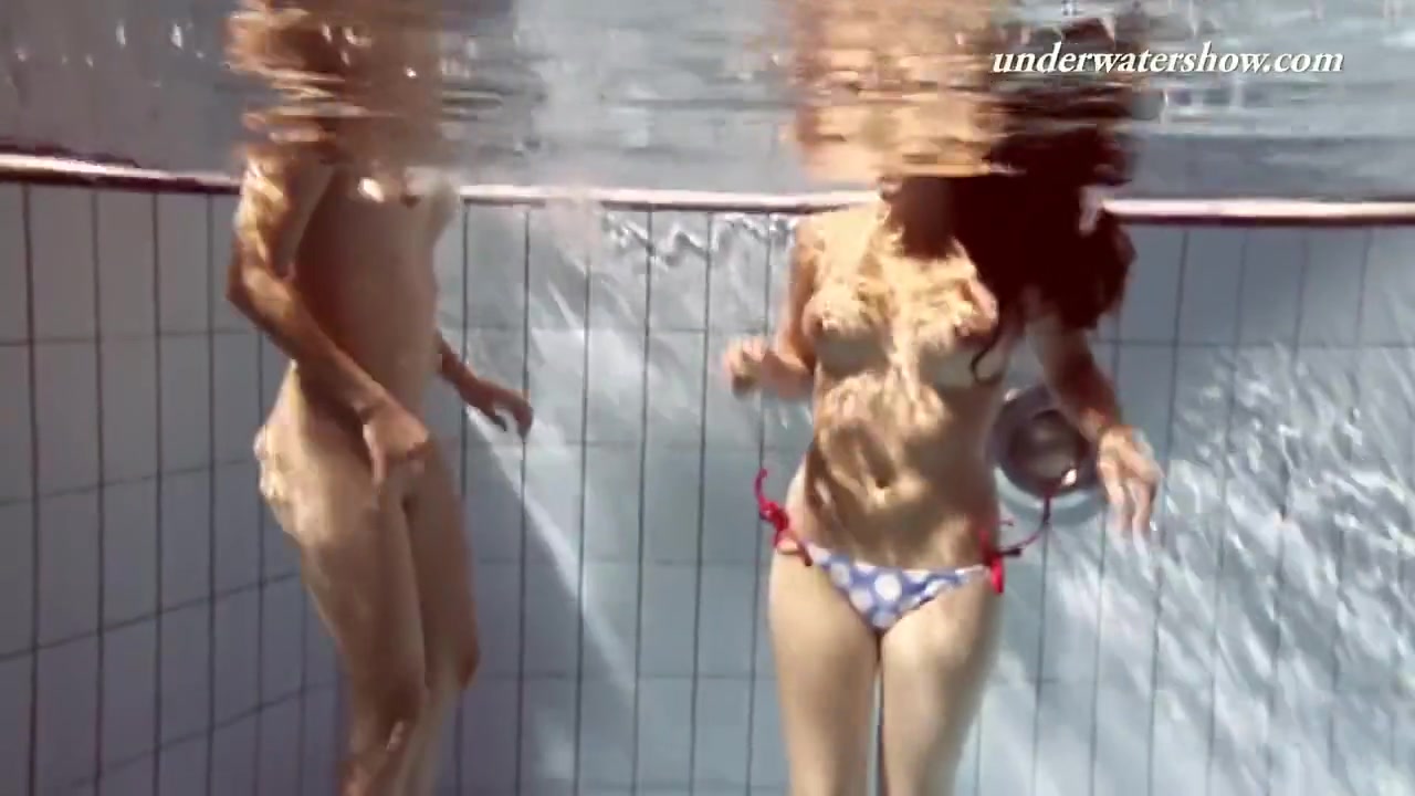 Babes Swim Freely And Naked Underwater