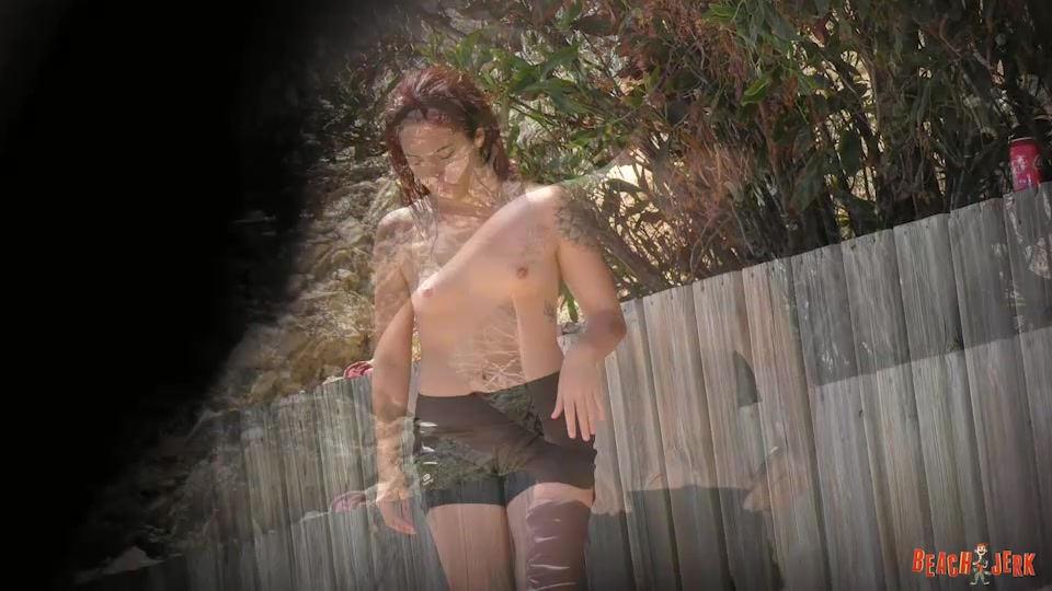 Redhead candid - BeachJerk
