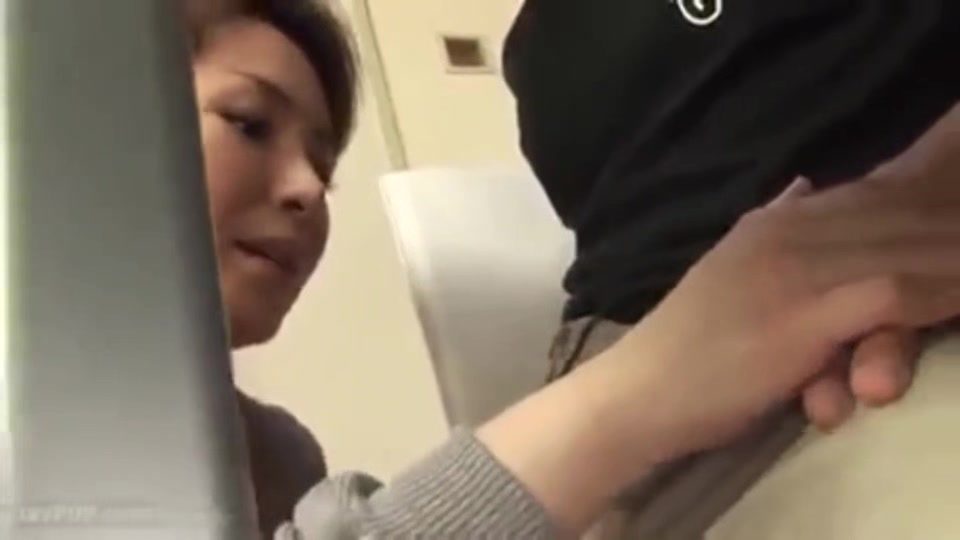 05819 Married Woman Reverse NTR