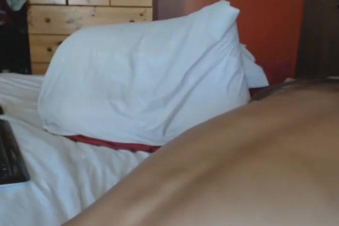 Tranny shows her deep anal hole