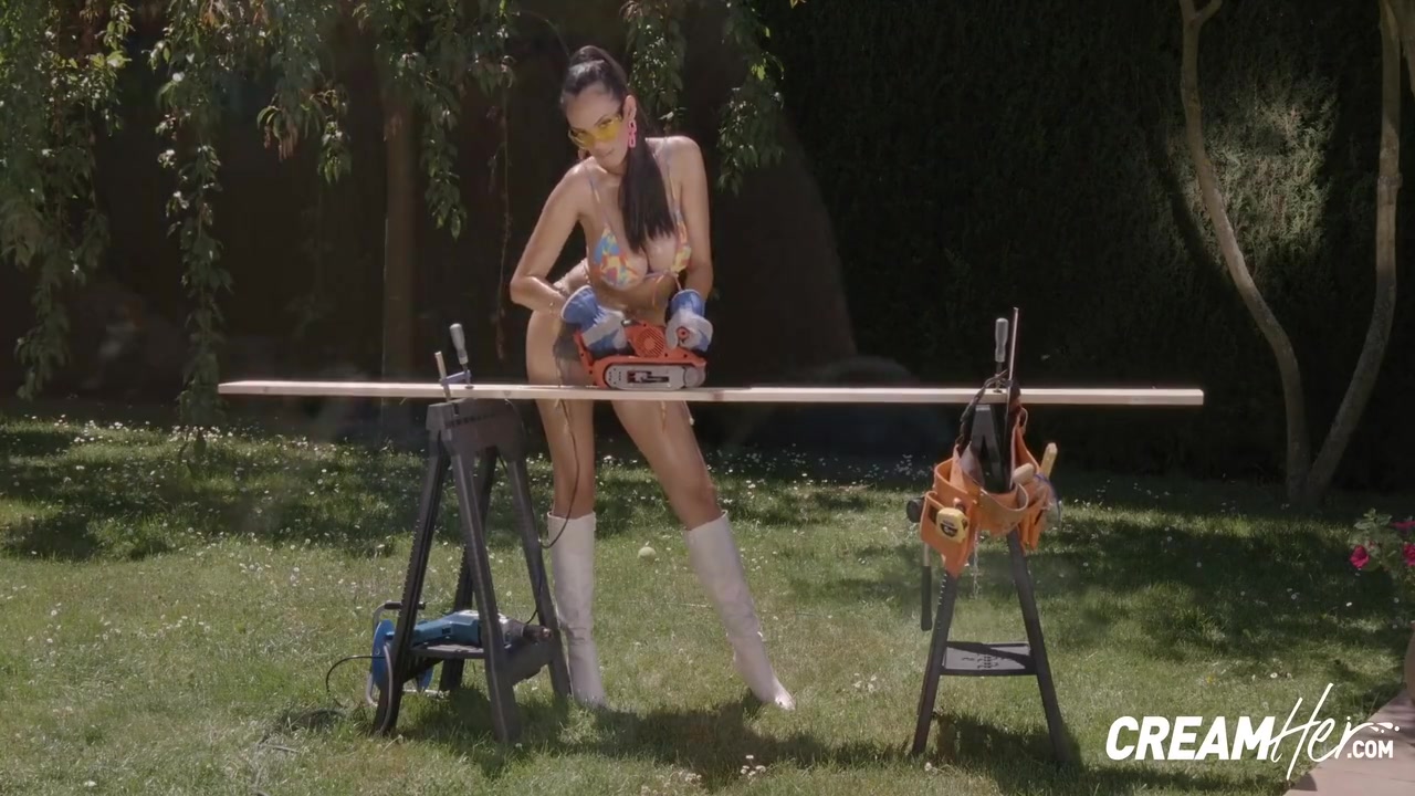 Cumming Inside The Big Tits Bombshell With Katrina Moreno