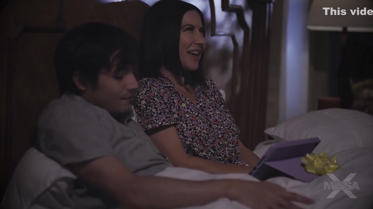 Brooke Barclays And Missa X - Watching Porn With