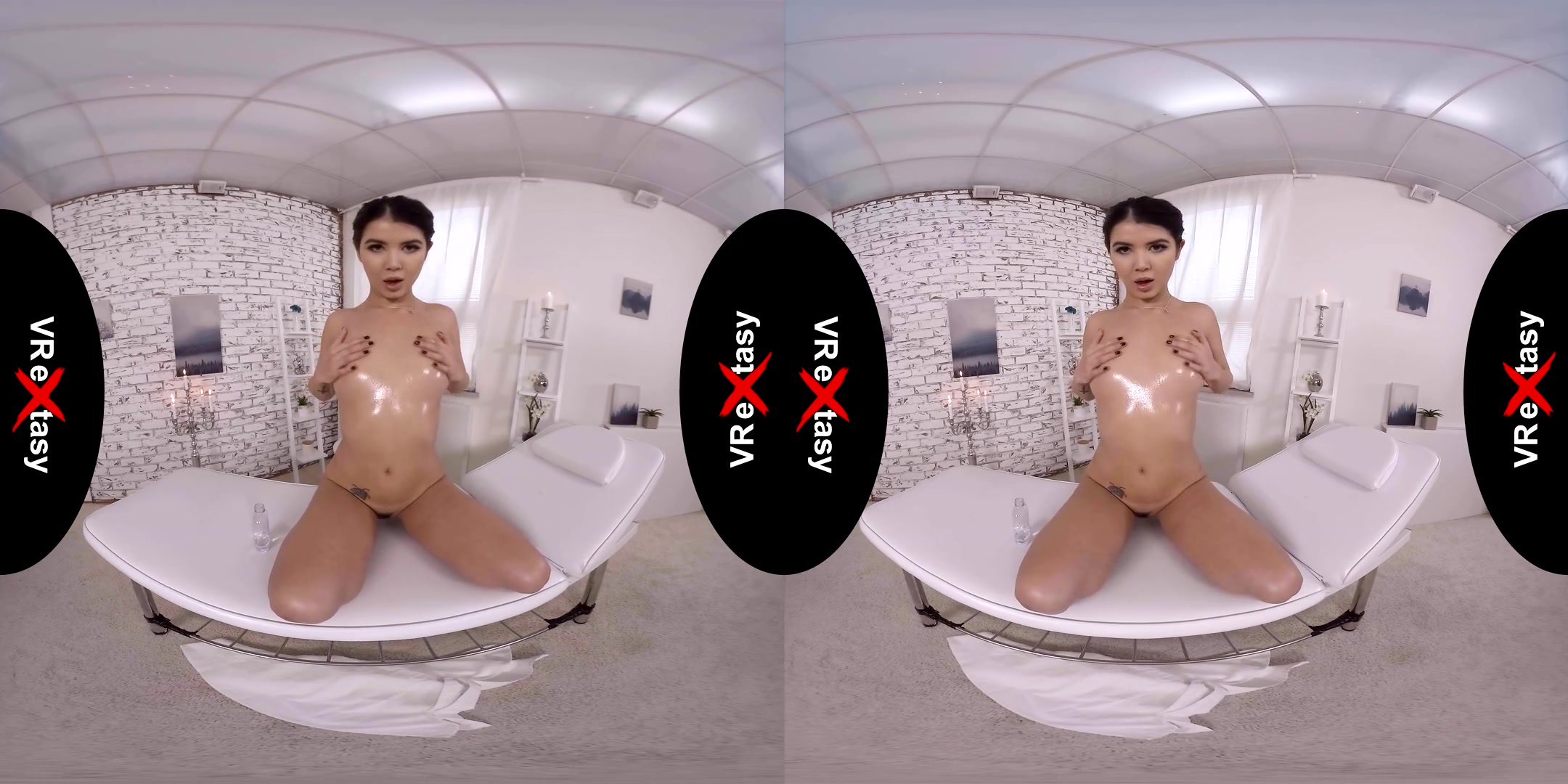 Lady Dee Solo - Stunning Babe Oiled Up Solo Masturbation