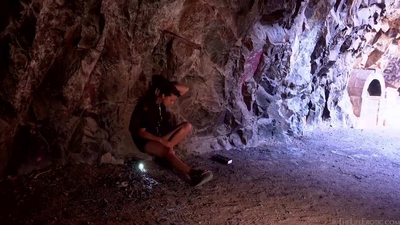 Light in the Tunnel 2 02 Natalia - TheLifeErotic