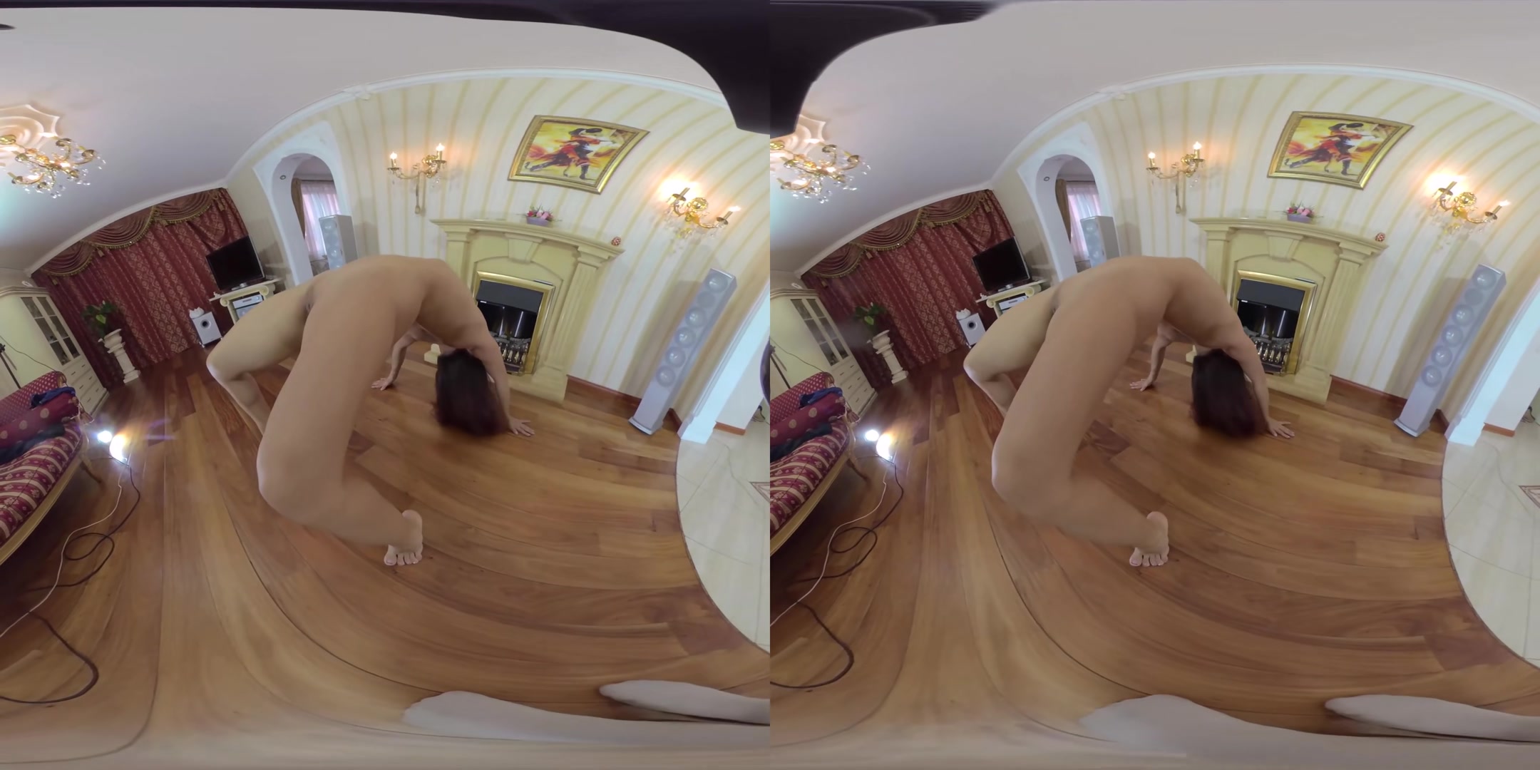 Flexy Baby Kristin Lynn Shows Flexibility & Lesbians With Mia Sanders In Palace Interiors - VRmodels