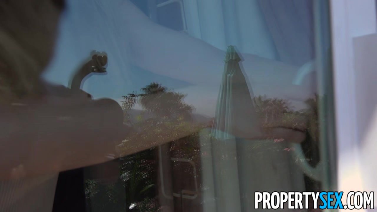 PropertySex Desperate Ivy Wolfe Fucks to Sell House