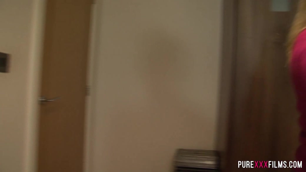 Pounding Petite Thick Stepsister