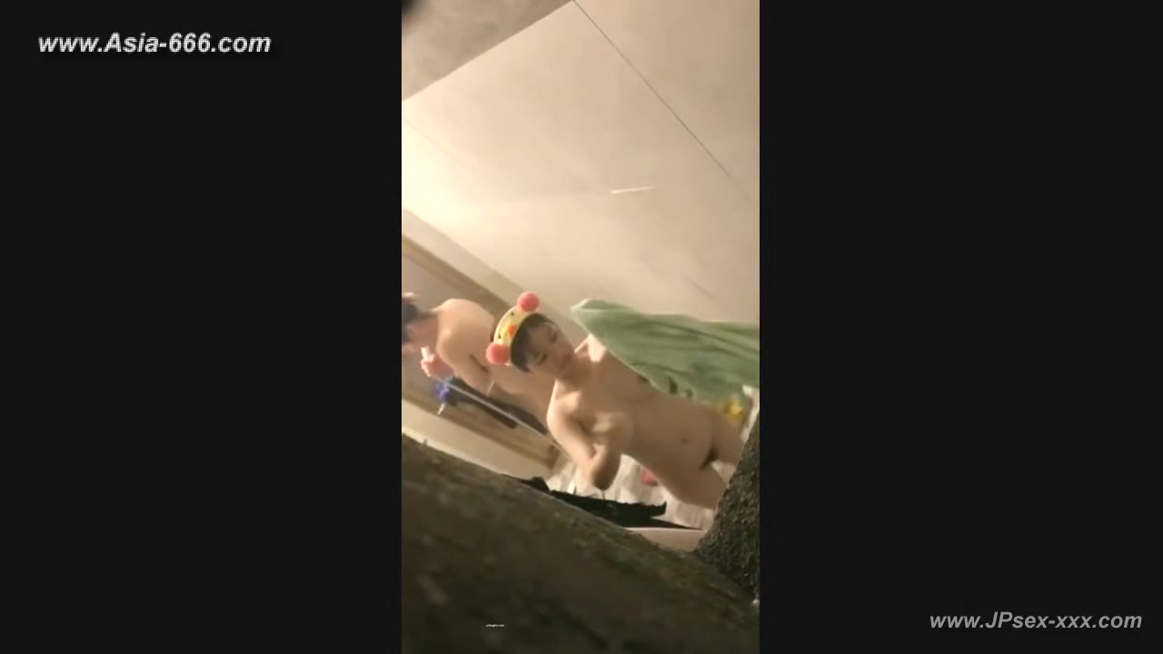 peeping chinese bath.63
