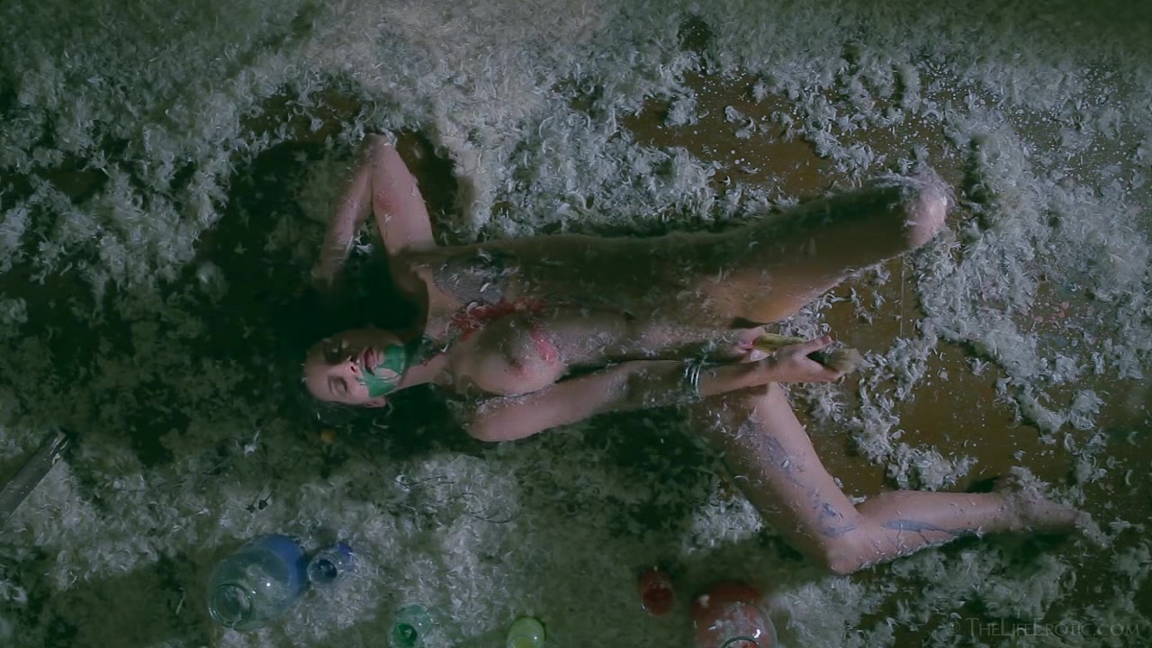 Four Color 2 - Raeah - TheLifeErotic