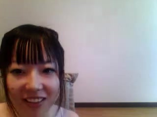 Astonishing Chinese cutie glimpses her tooshie on cam