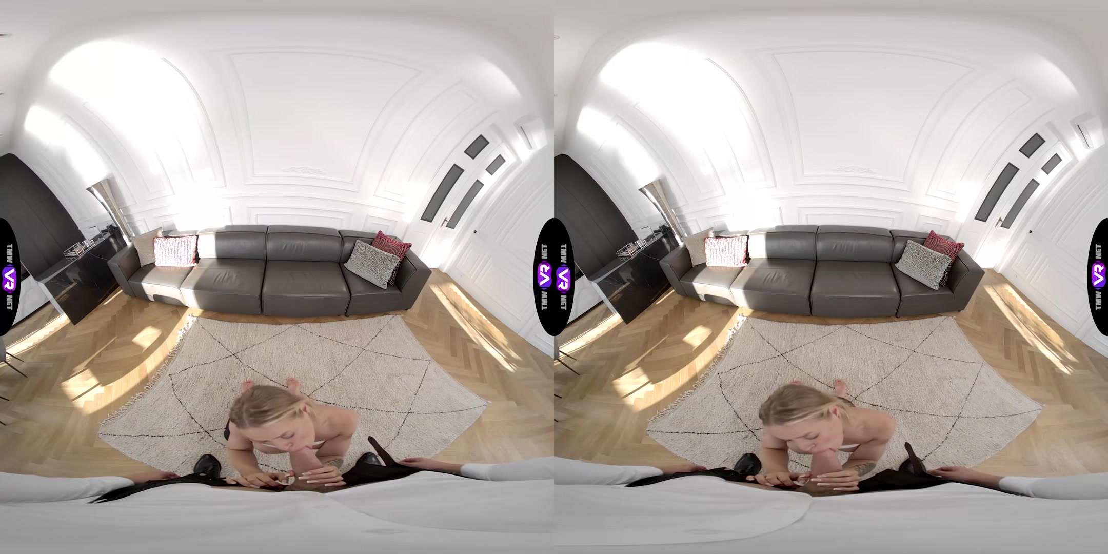 Sucking when doing splits