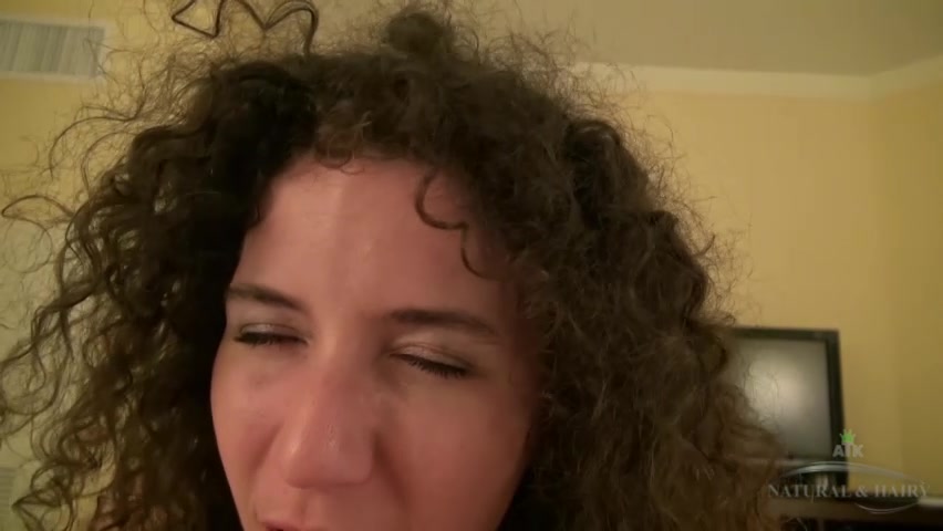 ATKGirlfriends video: virtual trip to Hawaii with Sativa Verte