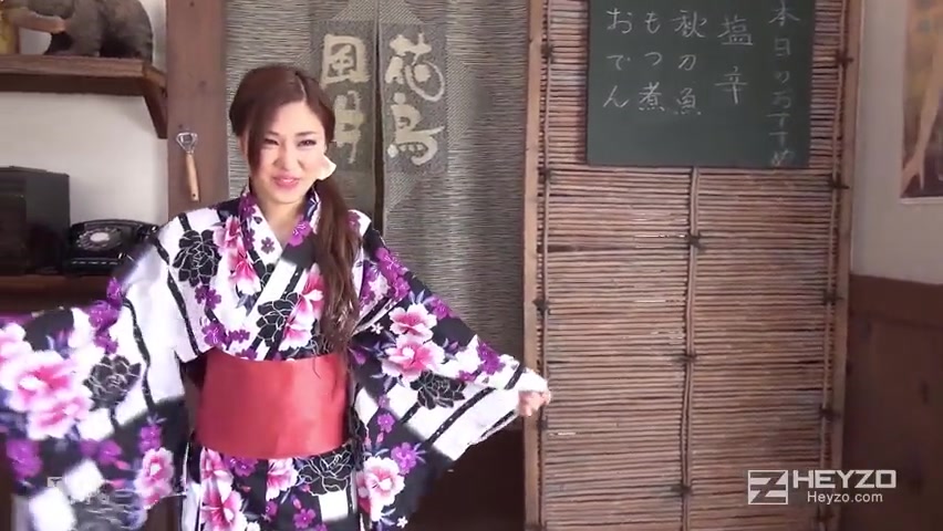 Maki Horiguchi Summer Nude: Yukata Dating - Caribbeancom
