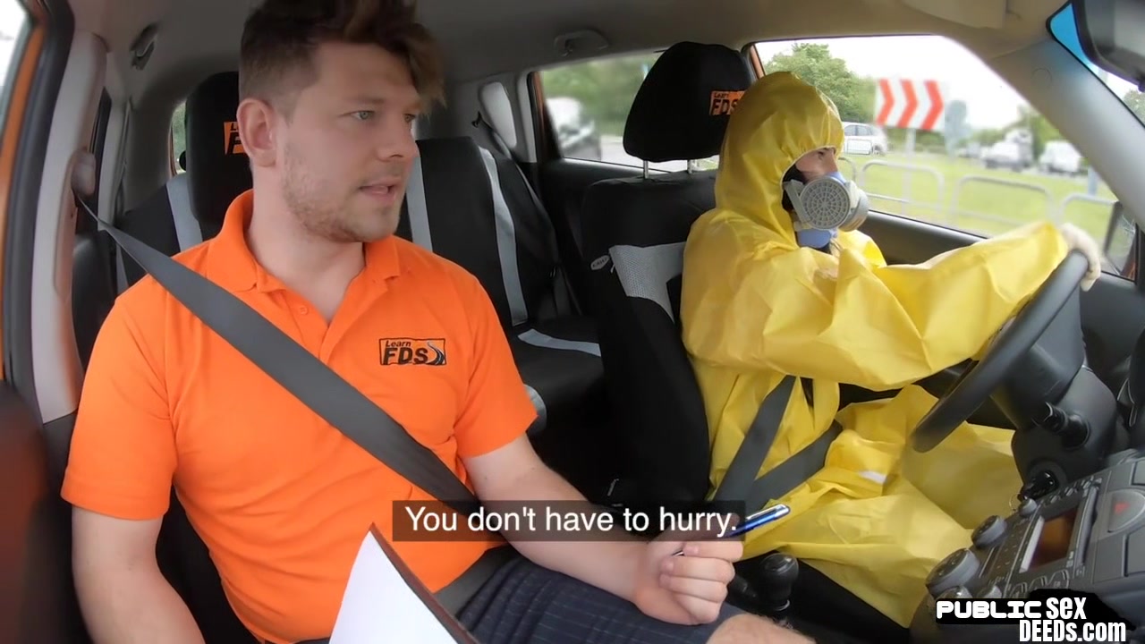 Masked n uniformed babe car fucked outdoor by driving tutor