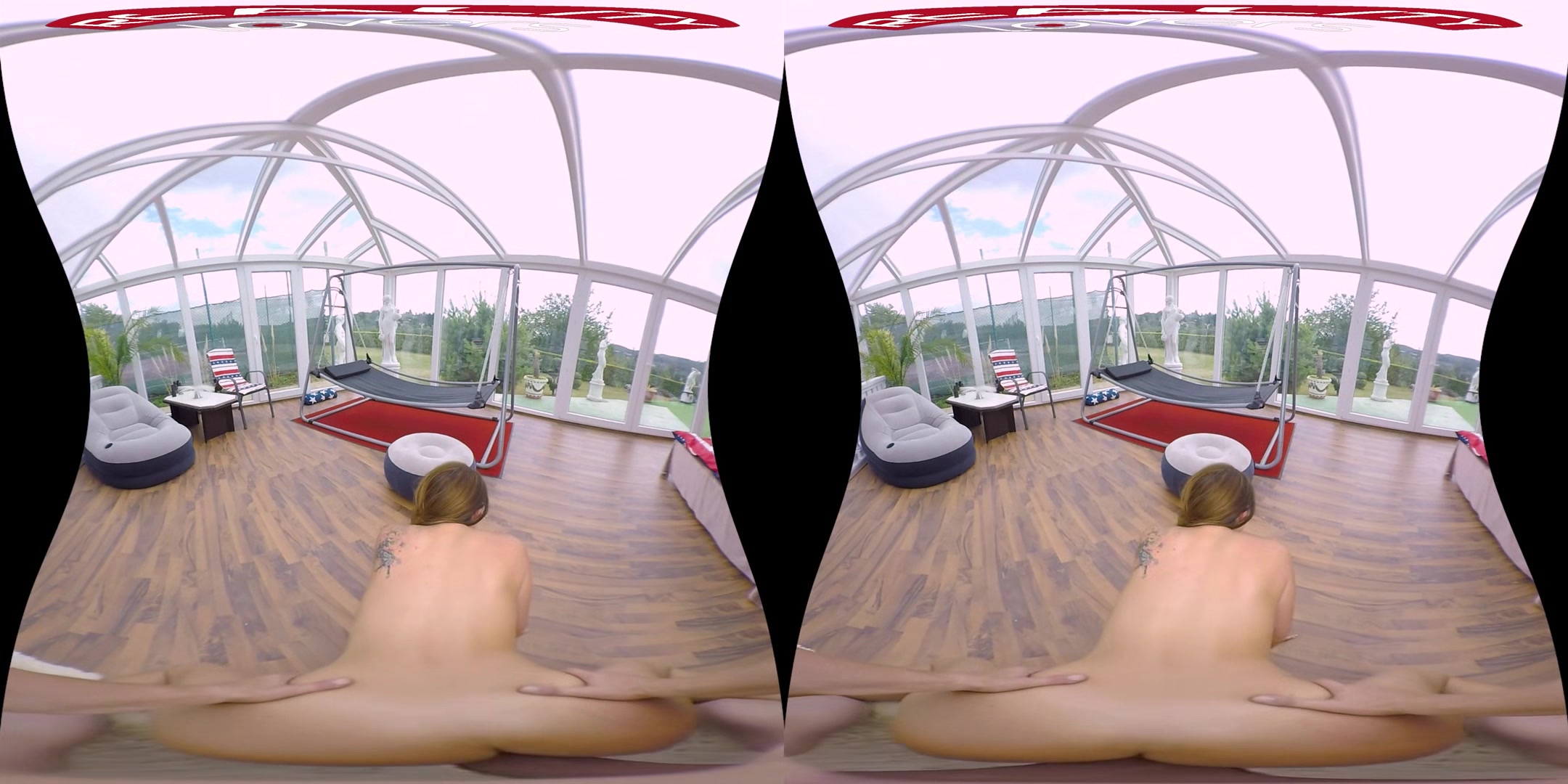 Seducing The Poolboy - RealityLovers