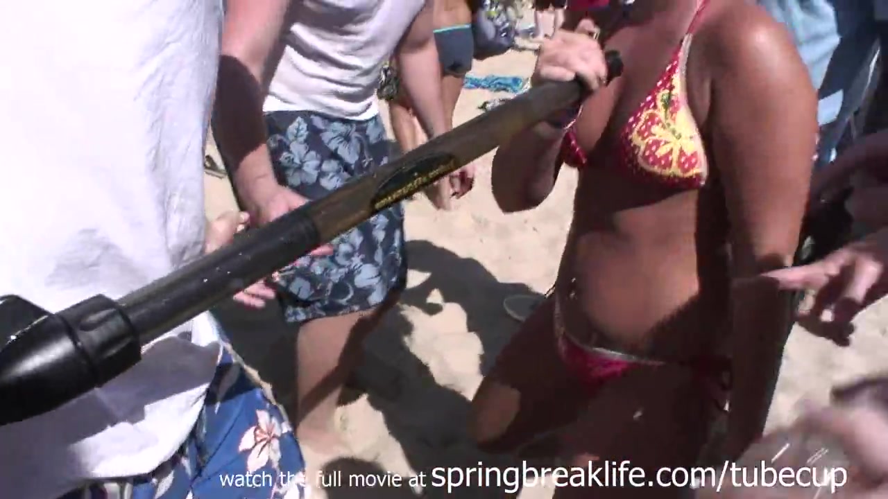 SpringBreakLife Video: coed beach party