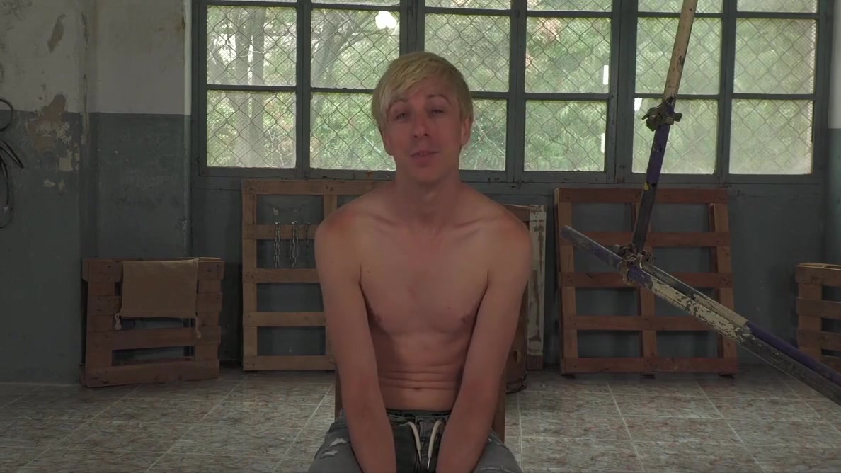 Master Dom And Three Twinks : Twinks Tasty Cock And Hole