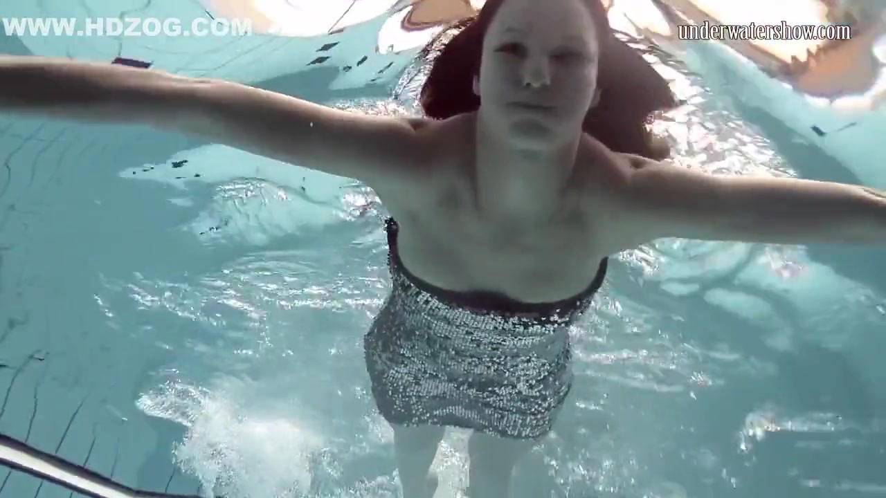 Loris Licicia Bouncing Her Tits Underwater