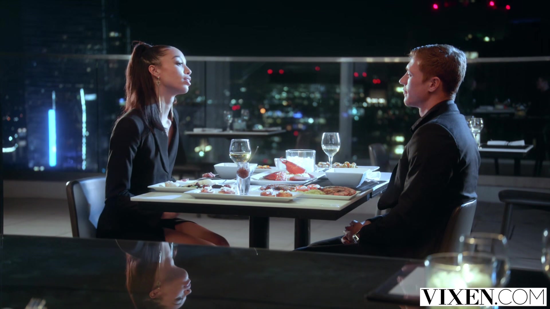 VIXEN Stunning Alexis has passionate first date with Oliver