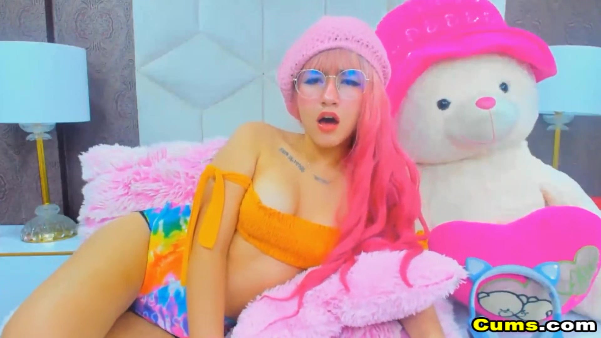 Cute Babe Sucking Her Big Toy