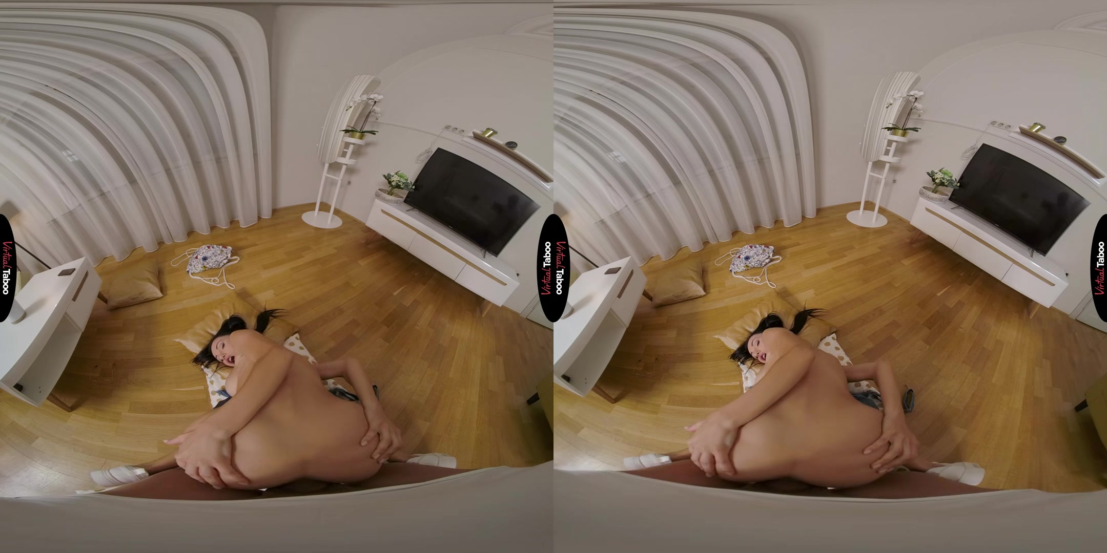 Sasha Rose VR Porn: Open Legs Can Open Any Door - VirtualTaboo