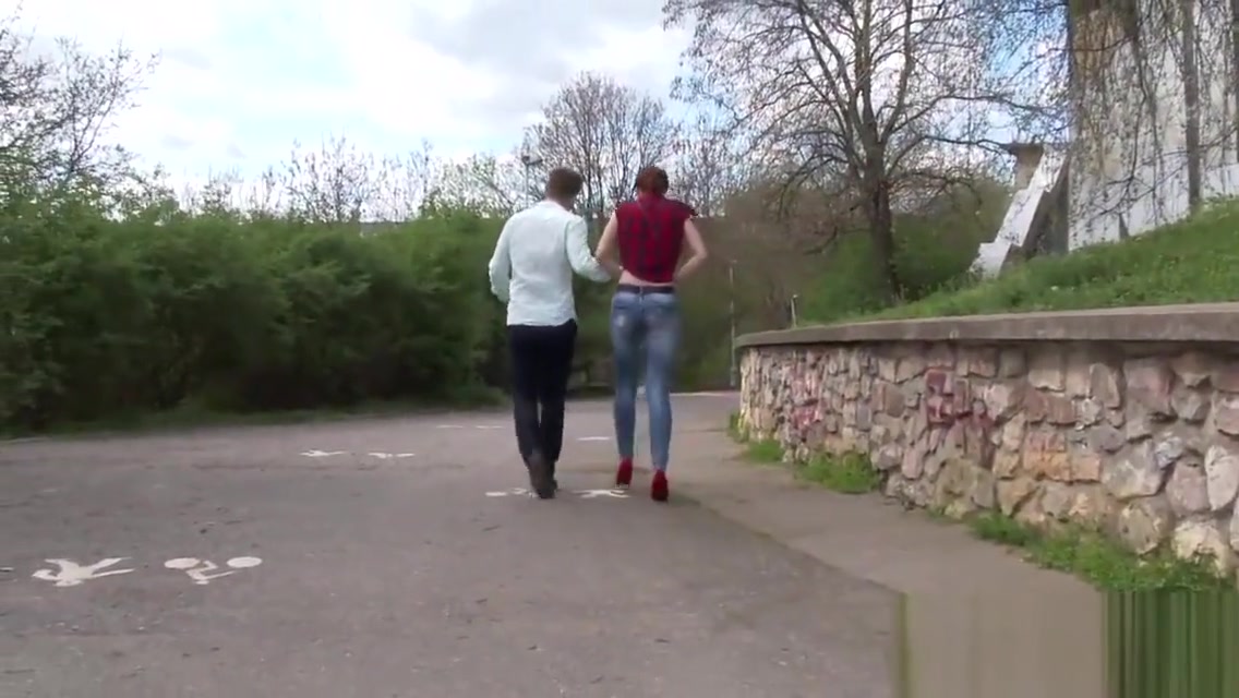 Bizarre ginger whore piss
