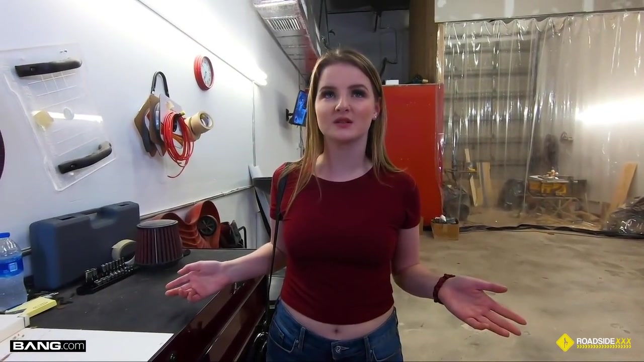 Roadside Fucks Her Car Mechanic To Pay For The Bill - Eliza Eves