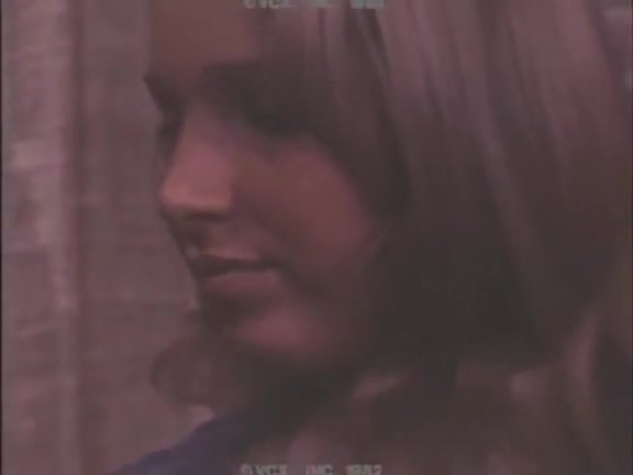 John Holmes, Cyndee Summers, Suzanne Fields in vintage sex movie