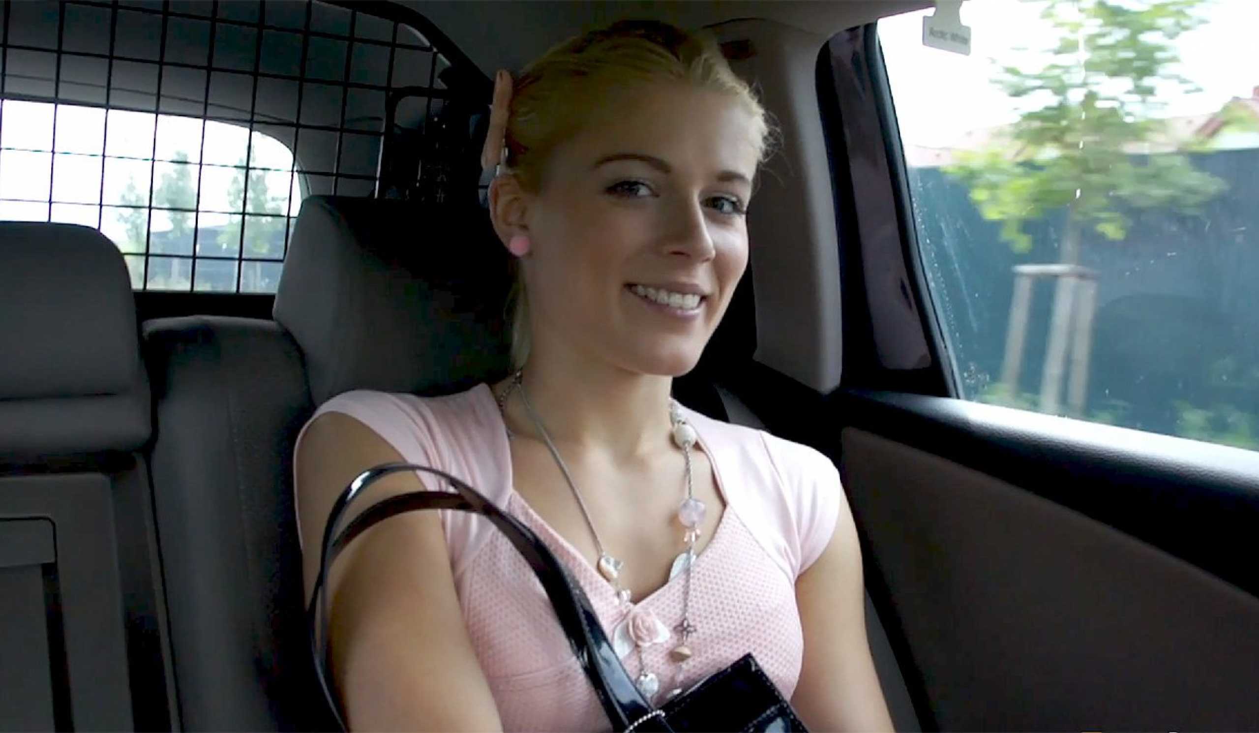 Show Boobs For A Free Lift - Porncz