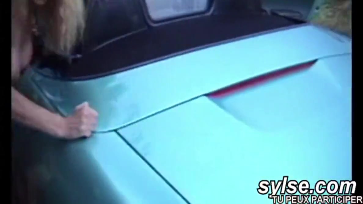 2 Sluts Surprised By Firefighters In Car