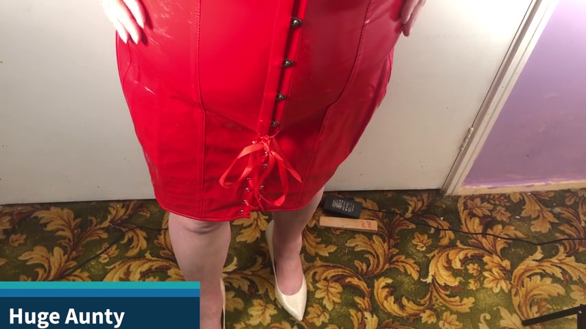 Aunty's huge saggy J cup boobs - SecretHandful
