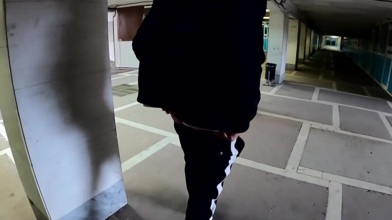 Guy Masturbates In The Underpass